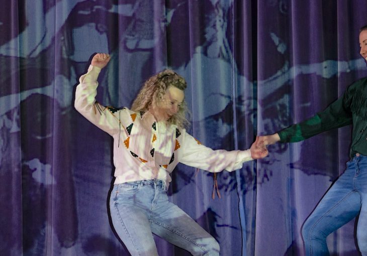 Country OK_Image_ Clare Keogh Dancers Lisa Cliffe and Connie Jane Lovell_1920X895